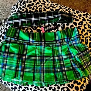 Green plaid micro mini skirt with tie💚